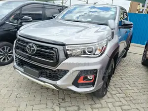 Toyota Hilux 2019 Gray