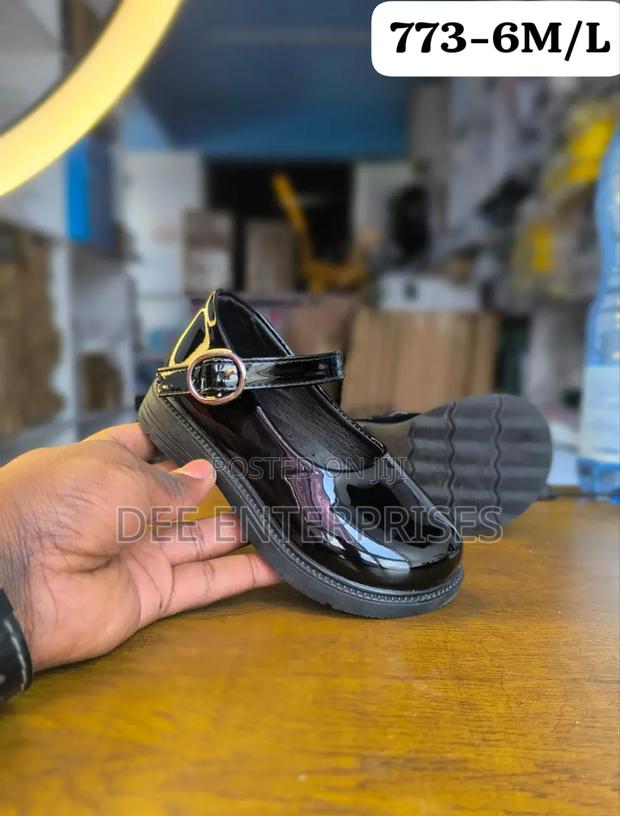 School Shoes 773-6m/L - main view