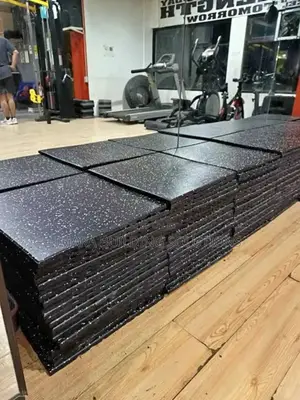 Slip-Resistant Rubber Gym Mat 1x1m, 15mm – Safe Training Surface