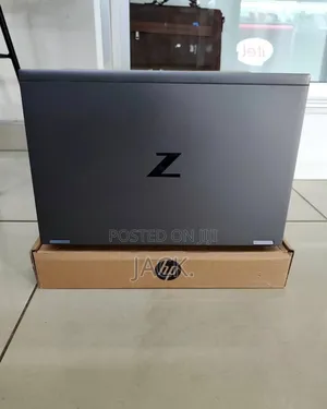 Laptop HP ZBook Firefly 16 G10 32GB Intel Core I7 SSD 1T