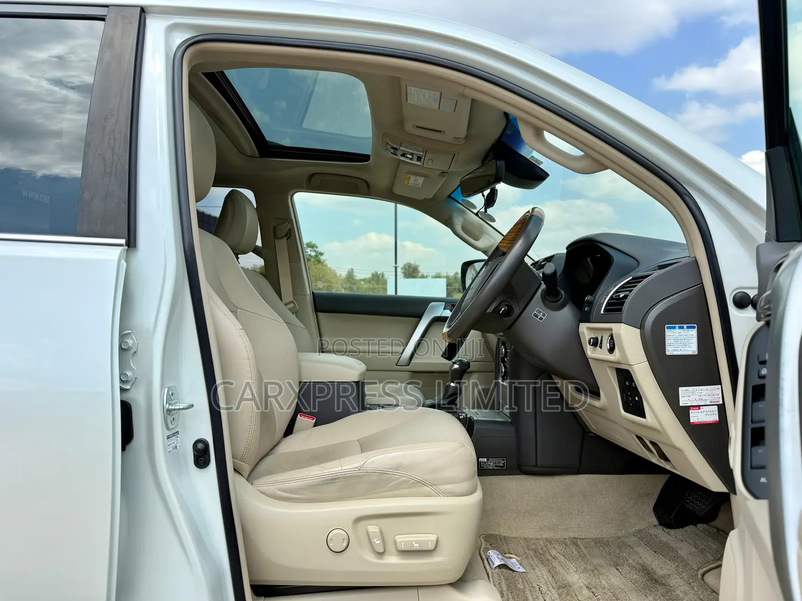 Toyota Land Cruiser Prado 2018 White