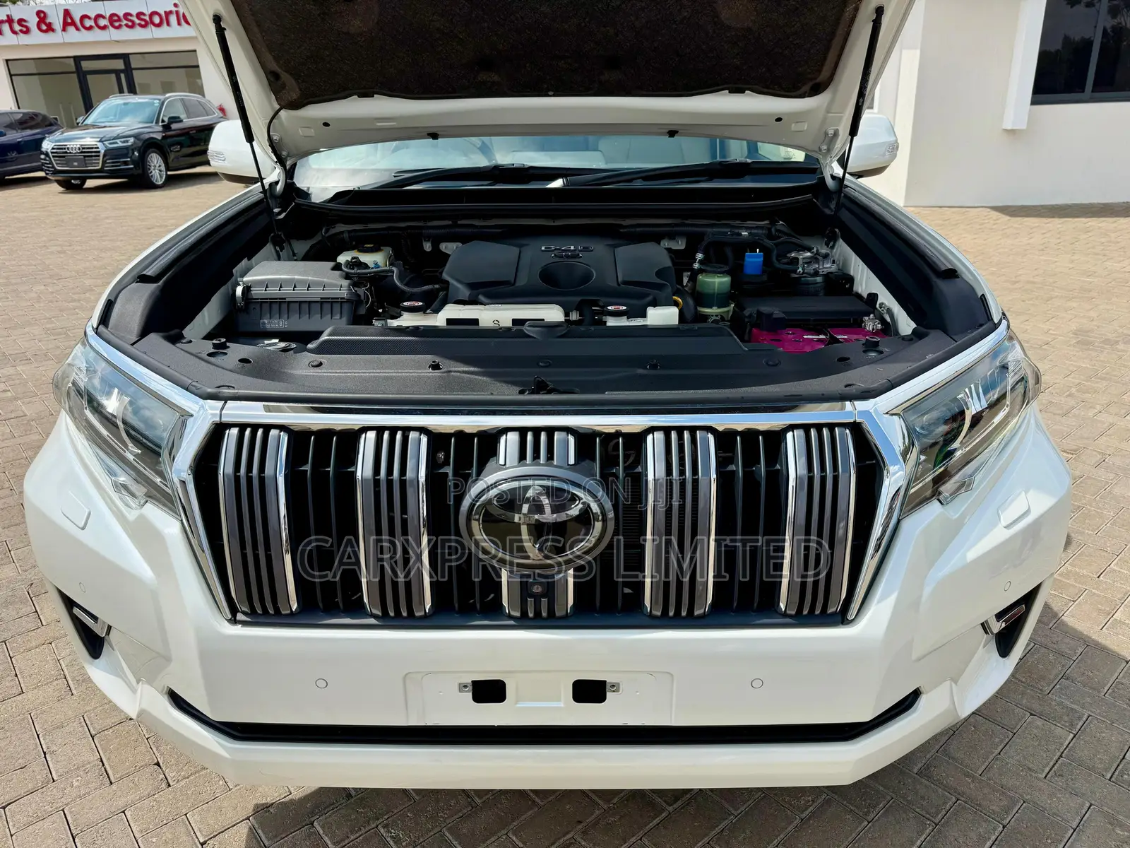 Toyota Land Cruiser Prado 2018 White