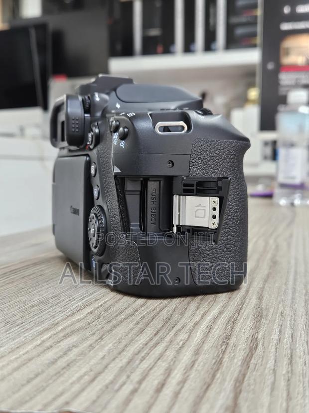 Canon Eos 80d DSLR Camera - thumbnail 6