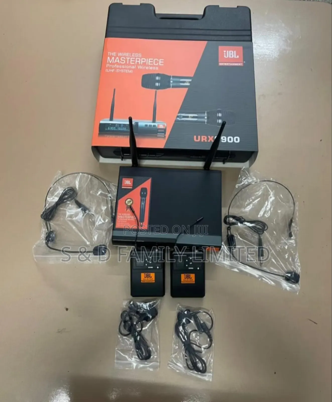 JBL Urx9900 2 Lapel 2 Colar Wireless Microphones