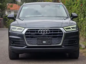 Audi Q5 2.0T Premium AWD quattro 2019 Gray