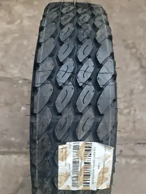 750 R16 Michelin Tyres (Commercial)
