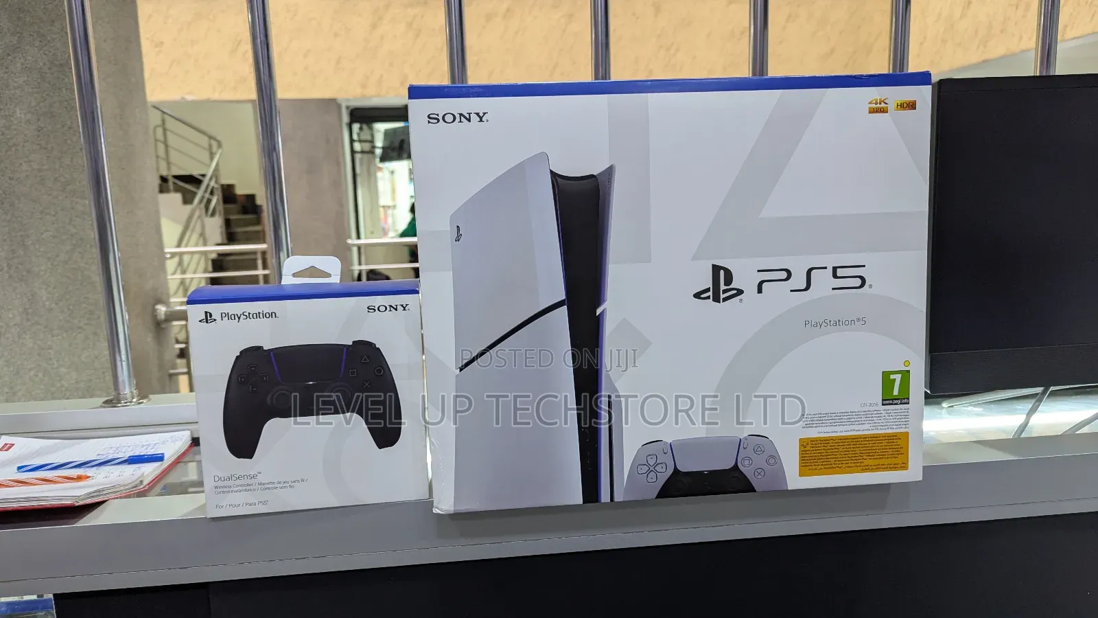 Sony Playstation (Ps5) Slim 1tb Disc Version + Controller