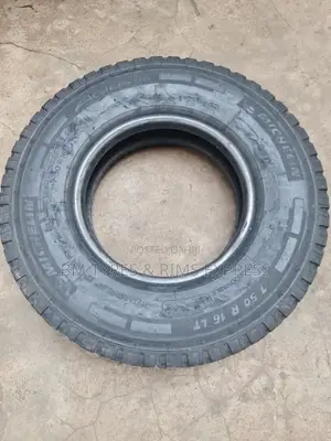 750 R16 Michelin Tyres (Commercial)