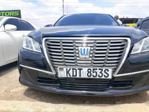 Toyota Crown 2018 Black