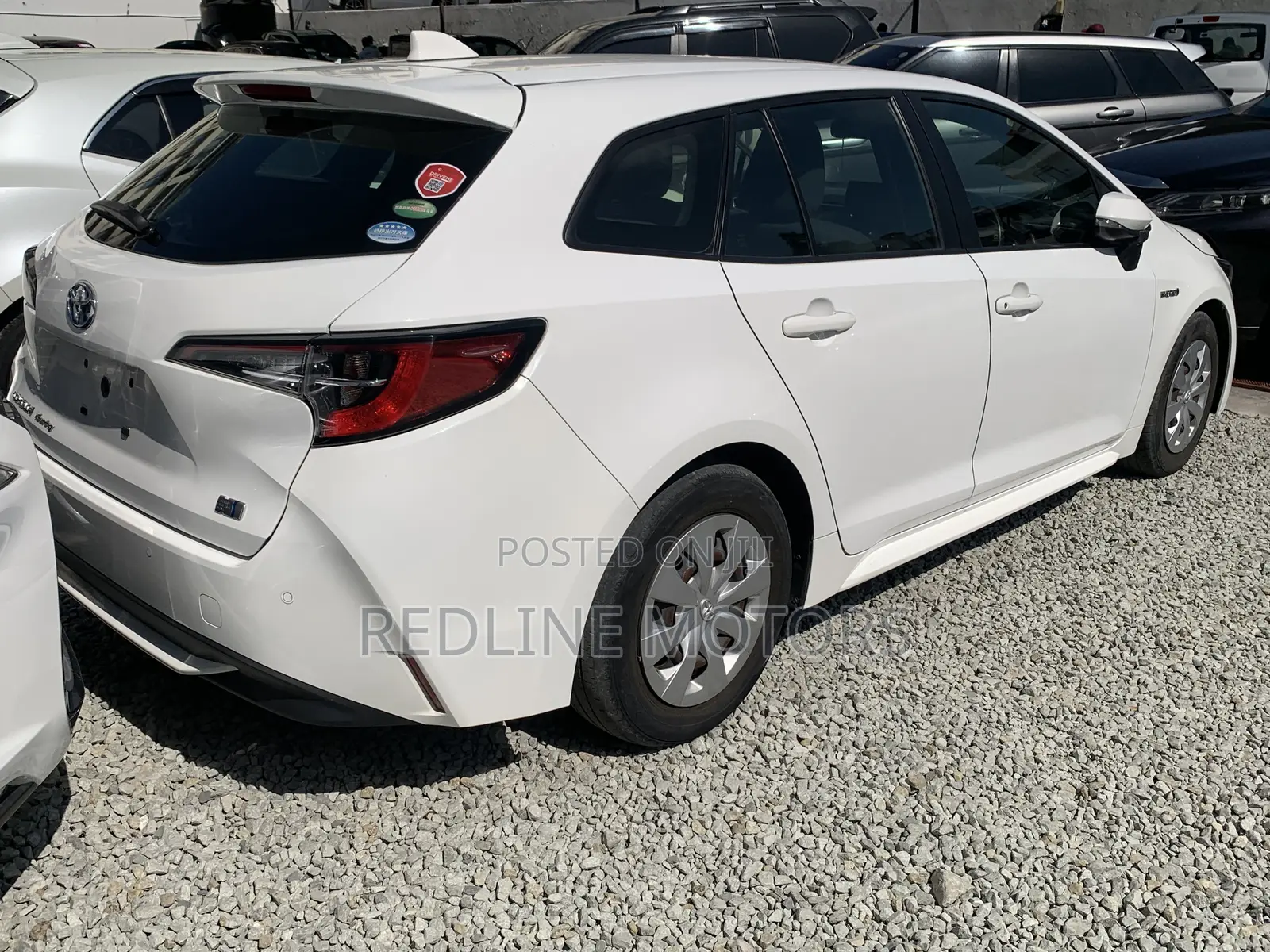 Toyota Corolla L (1.8L 4cyl 2A) 2018 Off white