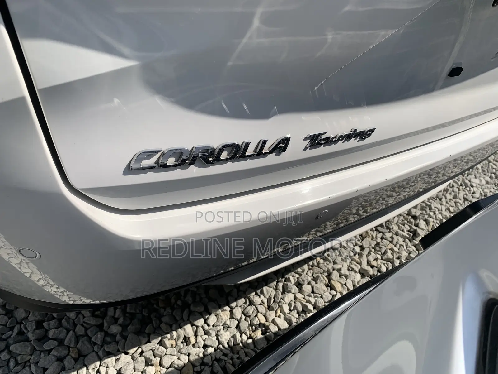 Toyota Corolla L (1.8L 4cyl 2A) 2018 Off white
