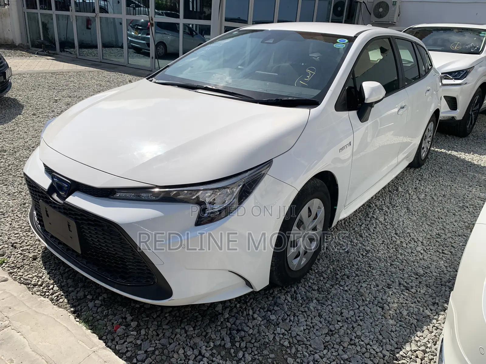 Toyota Corolla L (1.8L 4cyl 2A) 2018 Off white