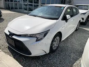 Toyota Corolla L (1.8L 4cyl 2A) 2018 Off white