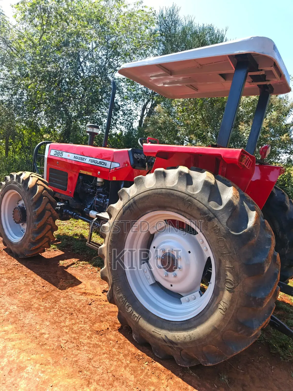 Massey Ferguson 385 Model 2014 Tractor