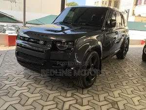 Land Rover Defender SE 2024 Black