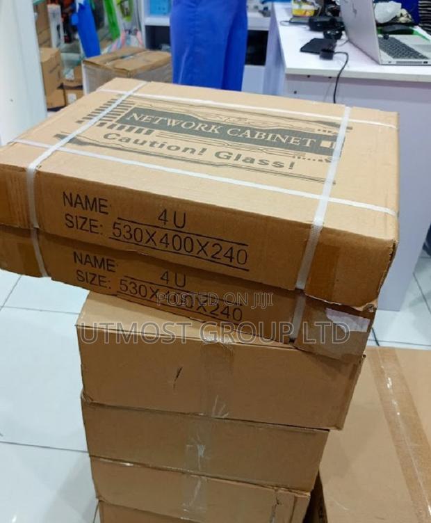 4u Data Cabinate Wall Mount Cabinet 530x400x300usable Internal Width - main view