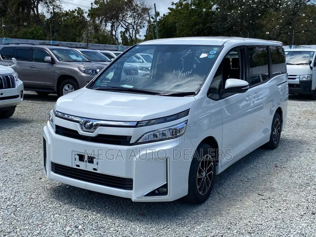 Toyota Voxy 2018 White