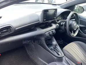 Toyota Yaris 2019 Blue