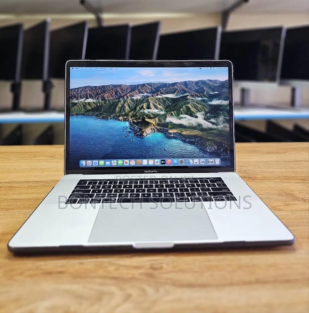 Laptop Apple MacBook Pro 2017 16GB Intel Core I7 SSD 256GB