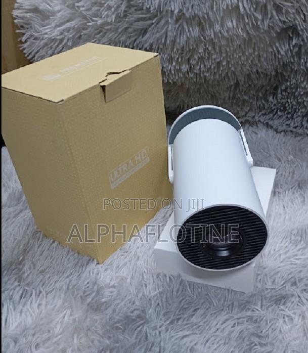 1080p Android 12 Projector Hy300 for Home Entertainment - thumbnail 3