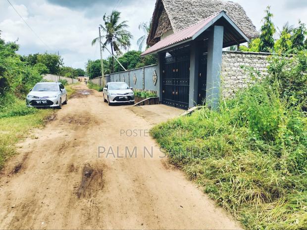 Prime Plot Up for Grabs in Diani. - thumbnail 3