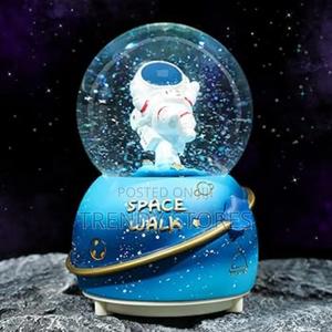 Snow Globe Music Box - thumbnail 2