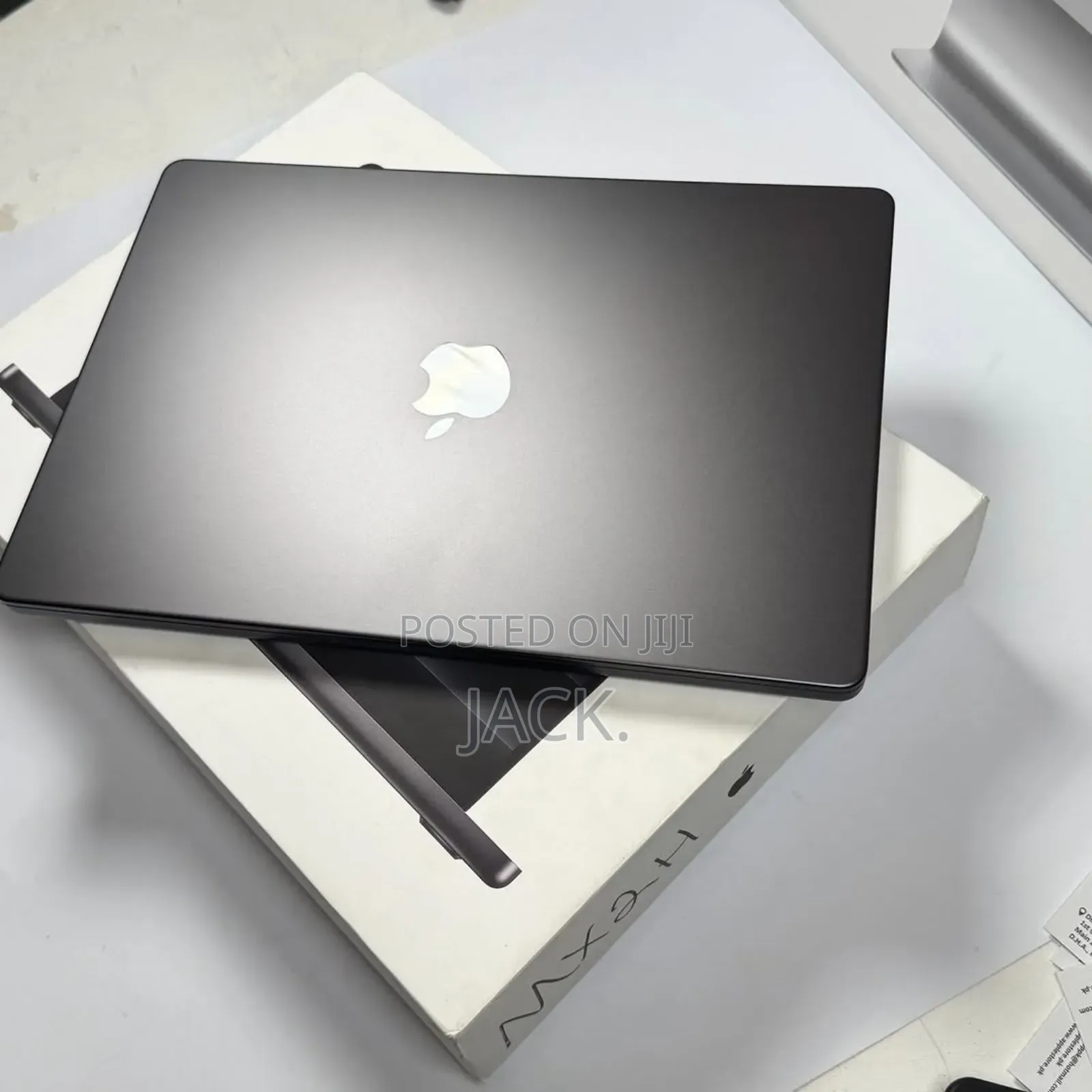 Laptop Apple MacBook Pro 2024 M4 Pro 14-inch 16GB Apple M4 SSD 512GB
