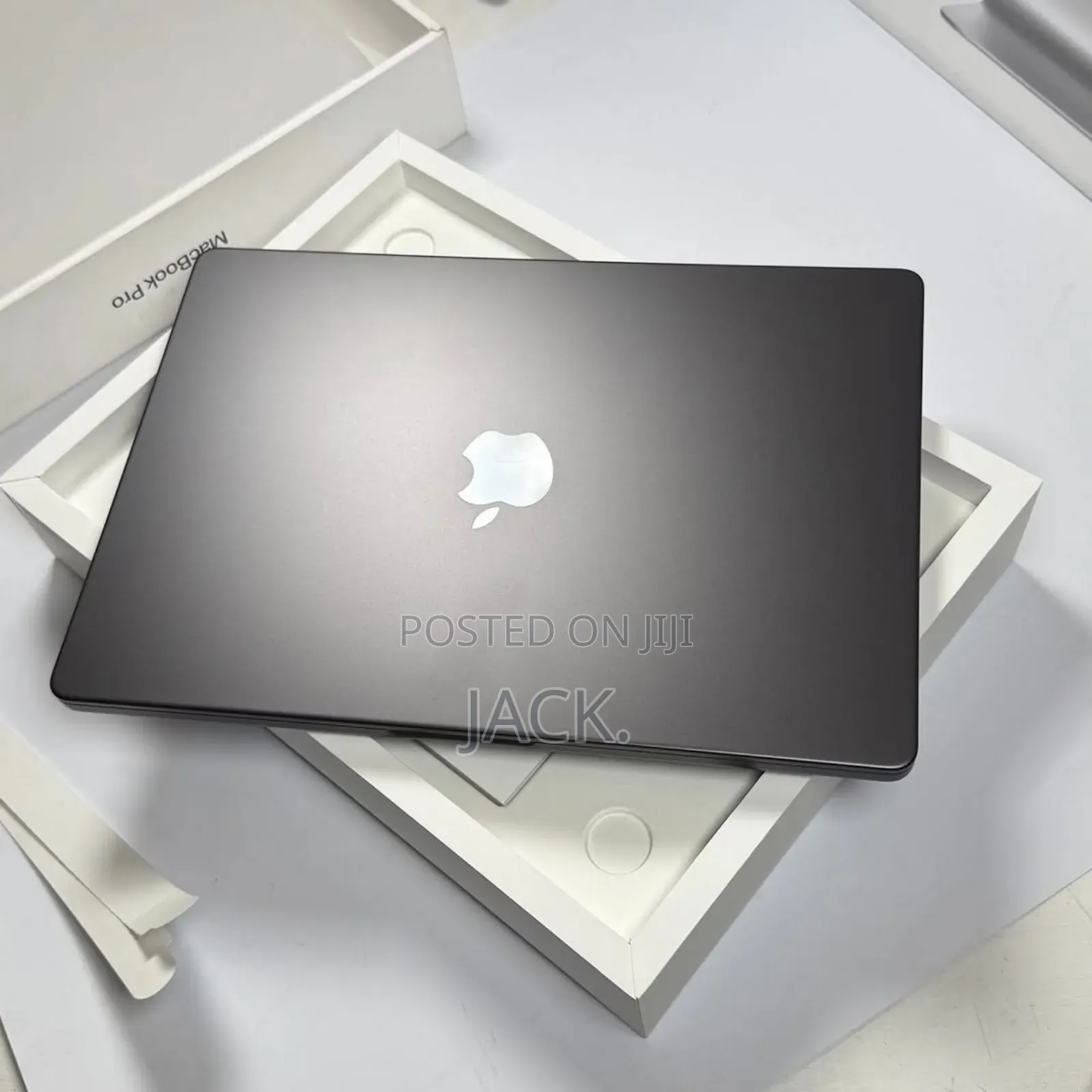 Laptop Apple MacBook Pro 2024 M4 Pro 14-inch 16GB Apple M4 SSD 512GB