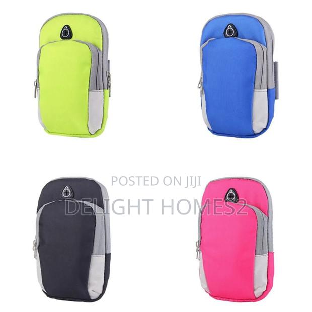 Waterproof Phone Holders_sham - main view