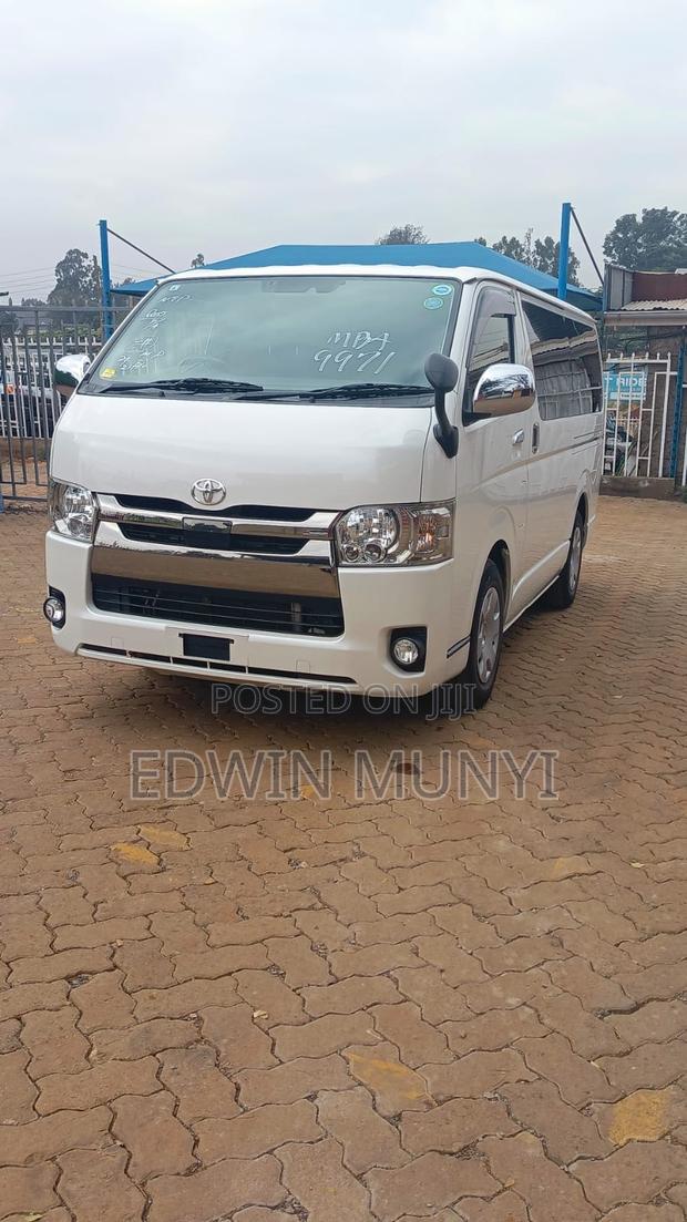 Toyota Grand HiAce 2019 White - thumbnail 2