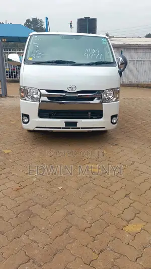 Toyota Grand HiAce 2019 White