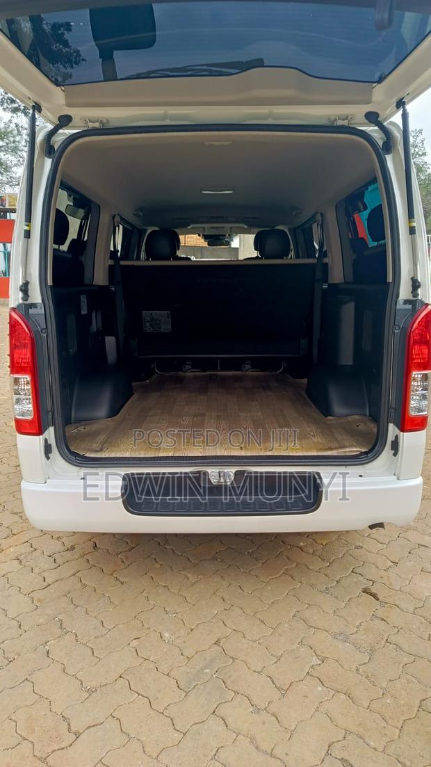 Toyota Grand HiAce 2019 White - thumbnail 8