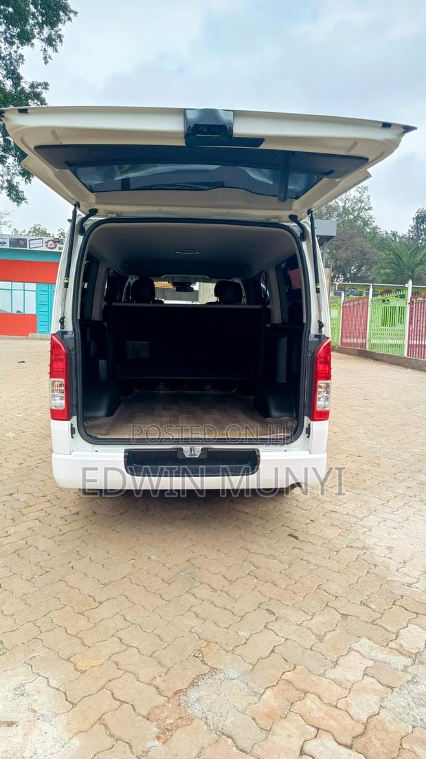 Toyota Grand HiAce 2019 White - thumbnail 7
