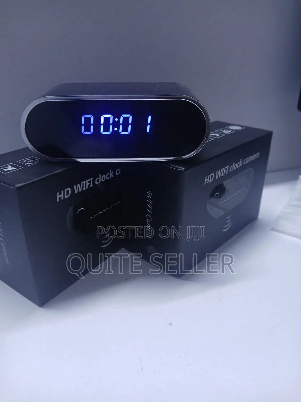 Hidden Spy Camera in Builtbattery in a Table Clockspy Camera