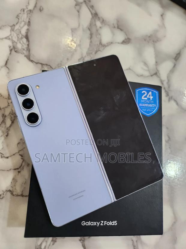 Samsung Galaxy Z Fold 5 512 GB Silver - thumbnail 2