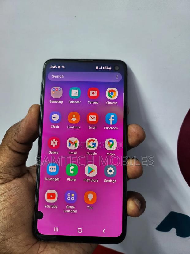 Samsung Galaxy S10e 128 GB Gray - thumbnail 4