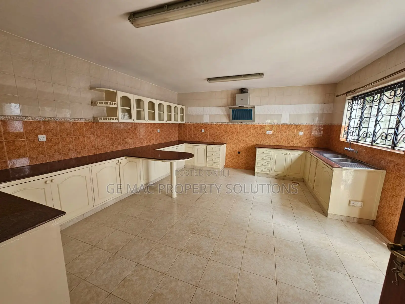 4bdrm Villa in Westlands, Spring Valley for rent