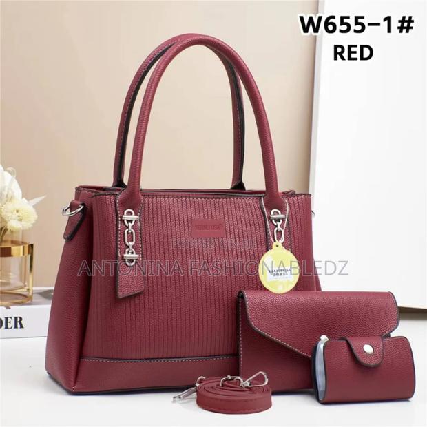 A Very Nice Handbag That Fits Laptop - thumbnail 3