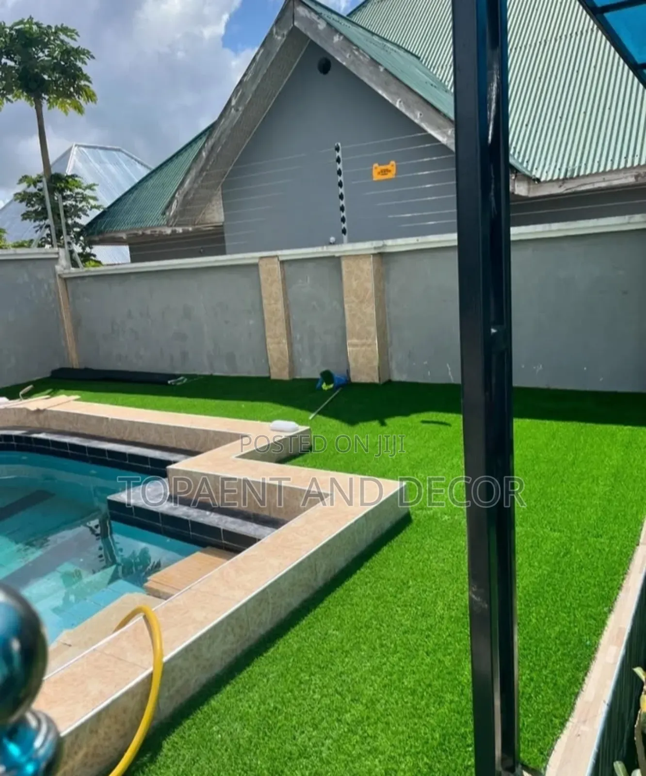Side Pool Artificial Grass Carpet Designed for Decor