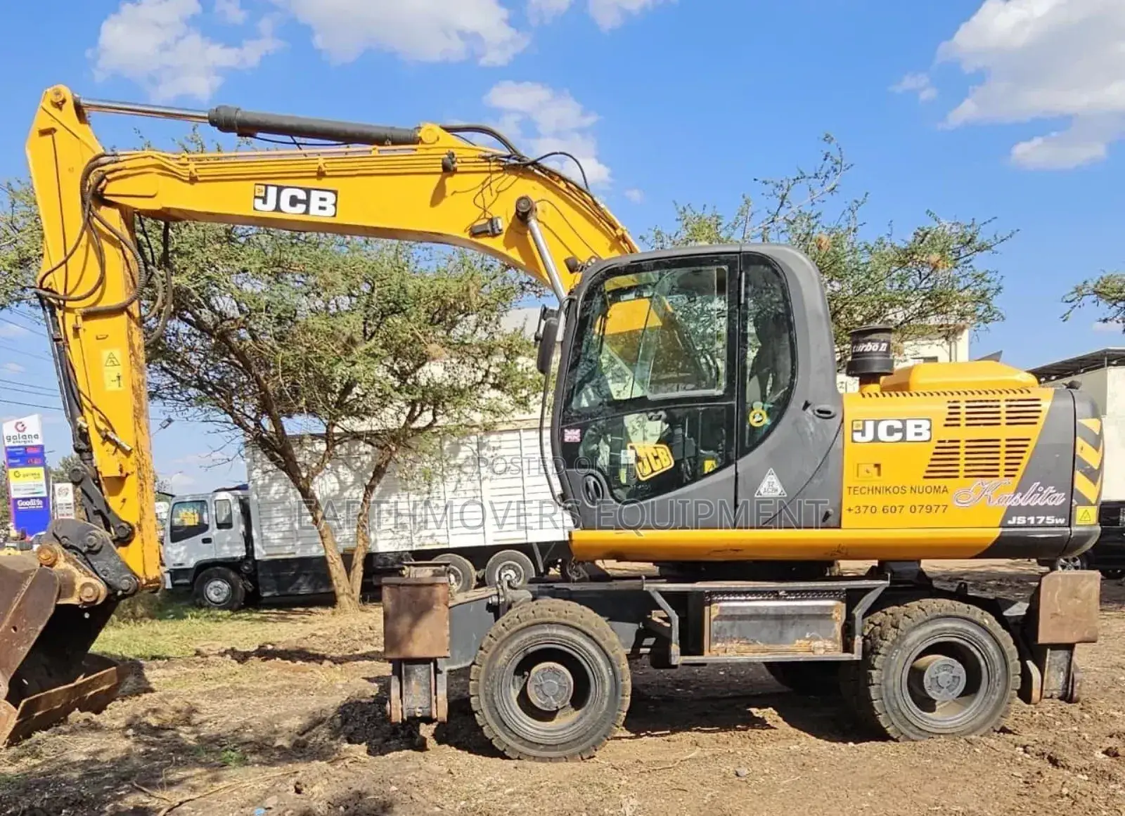 Excavators (Crawler And Wheeled) For Hire