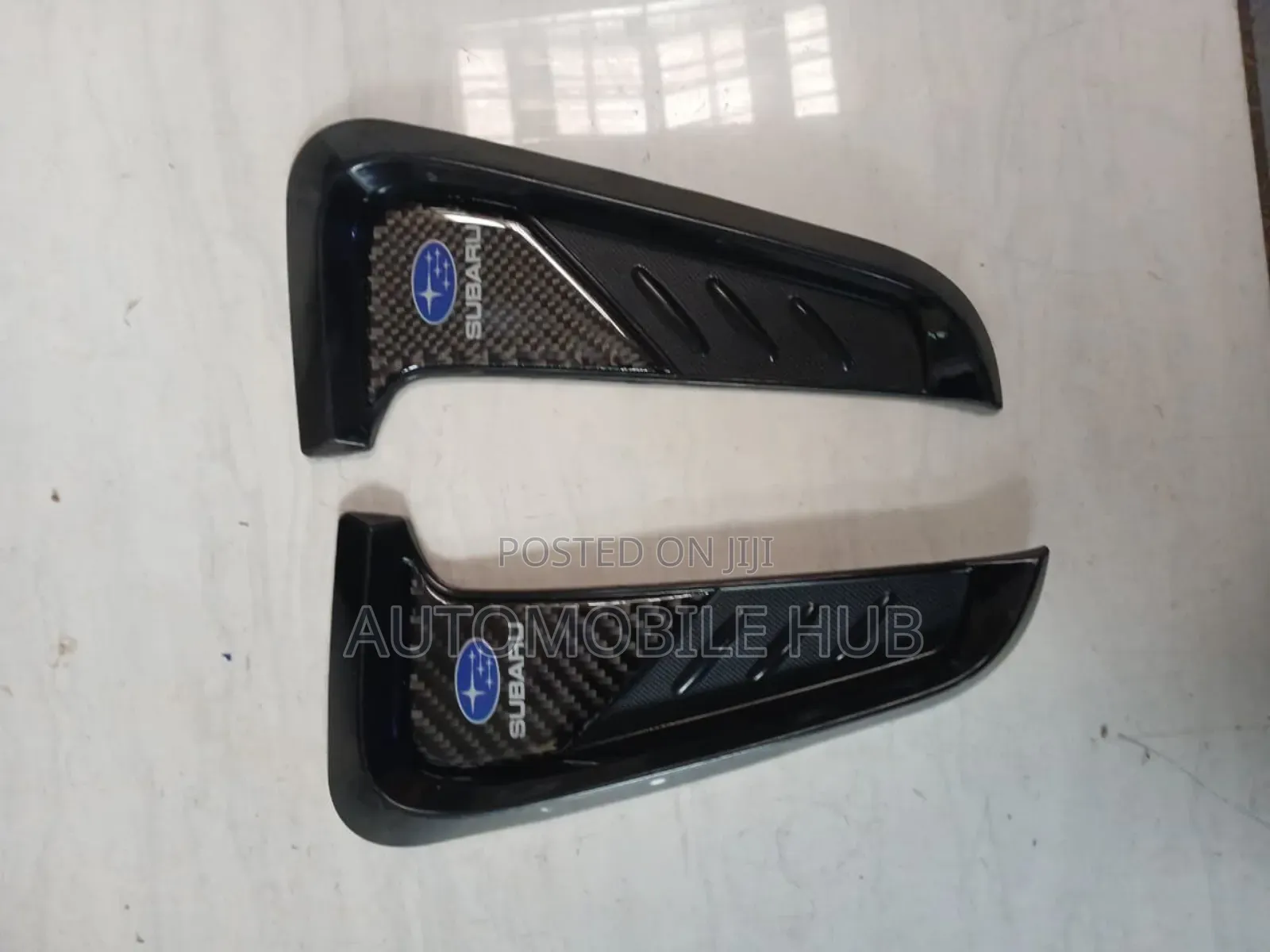 Subaru Side Decoration Leafs