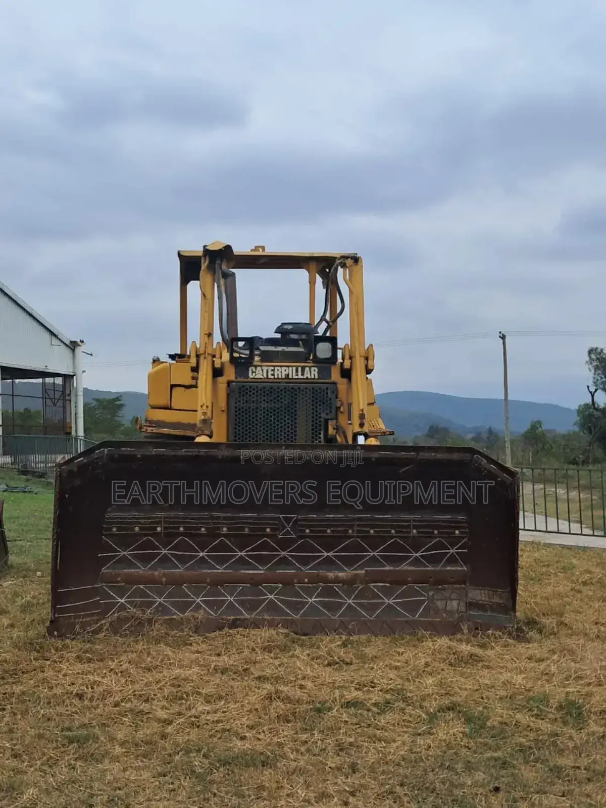 Bulldozer (Dozer D6 to 8) Services