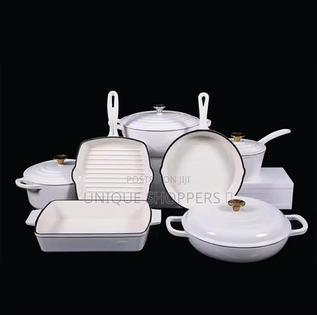 Cast Iron Cooking Pots - thumbnail 4