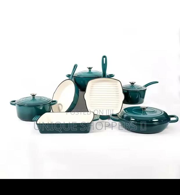 Cast Iron Cooking Pots - thumbnail 5
