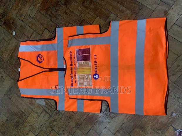 Reflector Vest With Zip And Pocketd - thumbnail 2