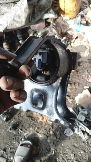 Nissan Dayz Engine Mounting