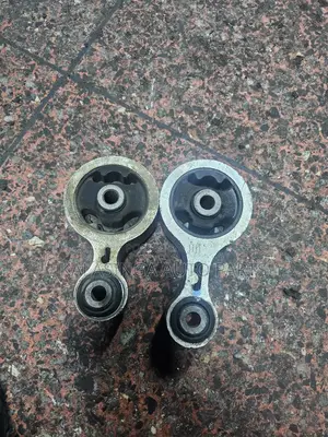 Nissan Lafeta Gear Mounting