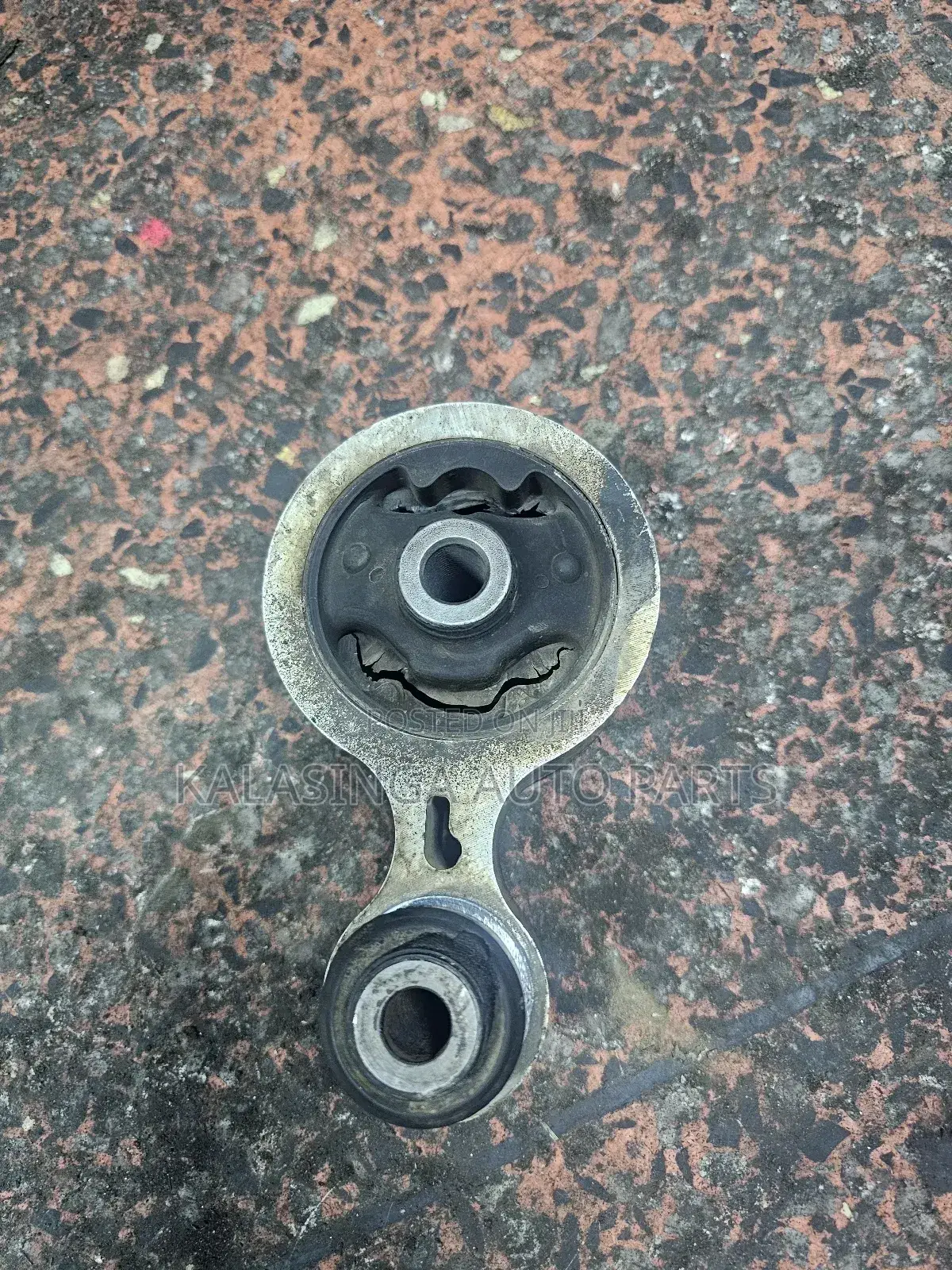 Nissan Lafeta Gear Mounting