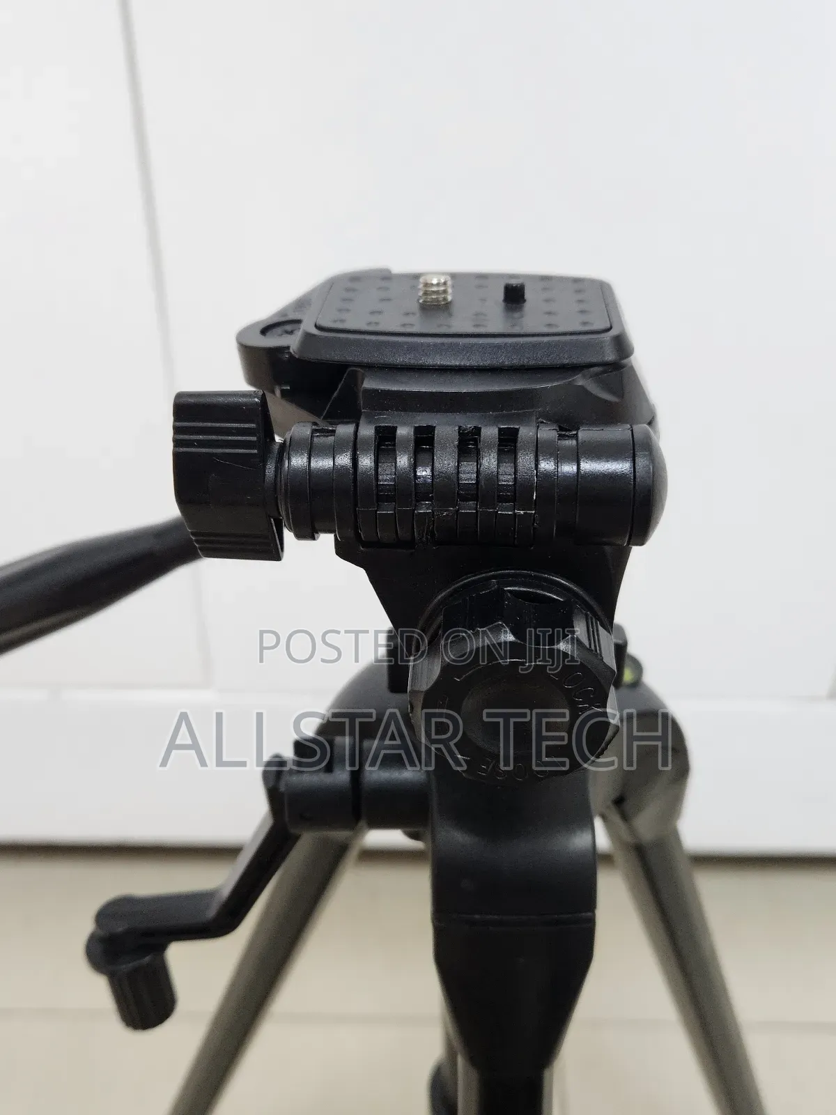 Light Weight Tripod