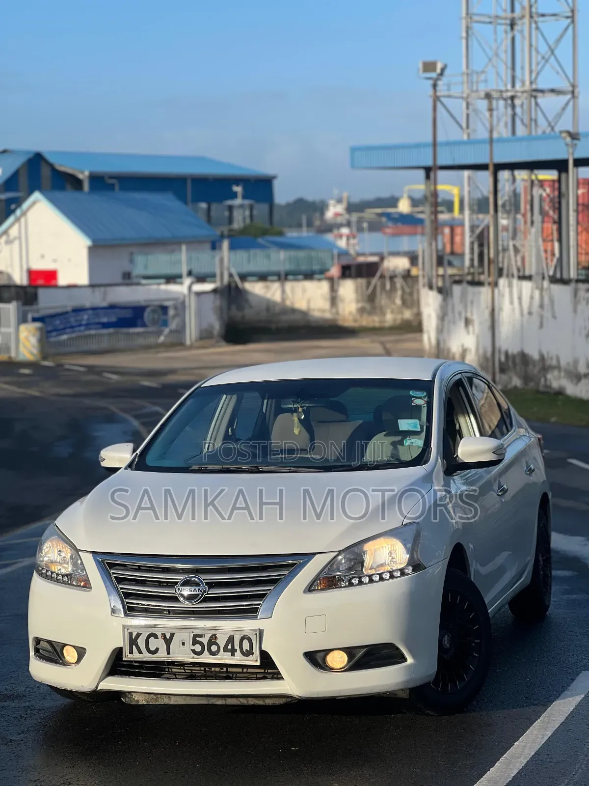 Nissan Bluebird 2013 White